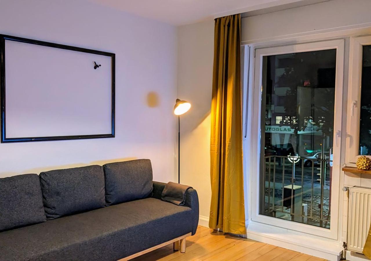 65Qm Altbaucharme Mit Zwei Balkonen Apartment Karlsruhe Ngoại thất bức ảnh